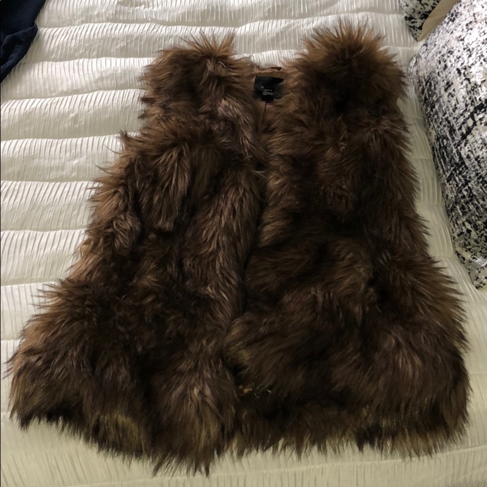 FUR VEST LIGHTLY WORN